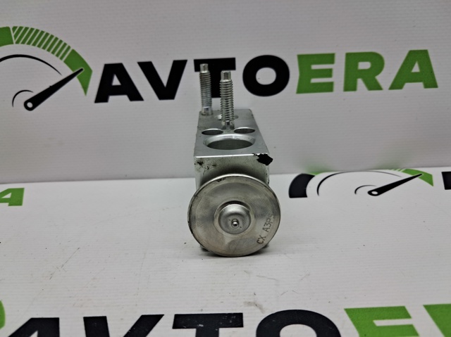 Клапан TRV, кондиціонера 68348181AA CHRYSLER