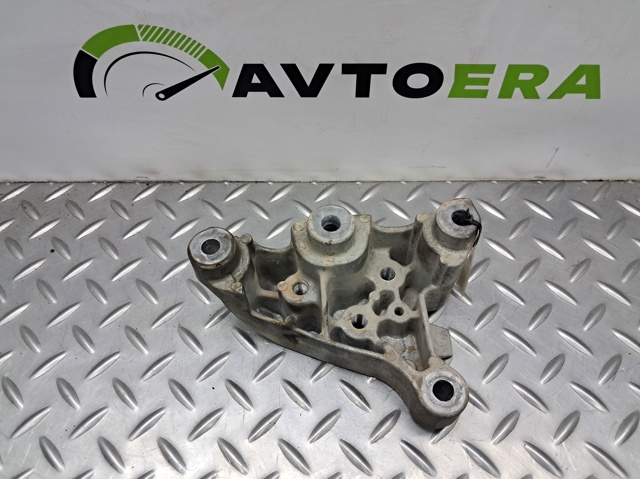 Кріплення подушки коробки передач 68363284AA CHRYSLER