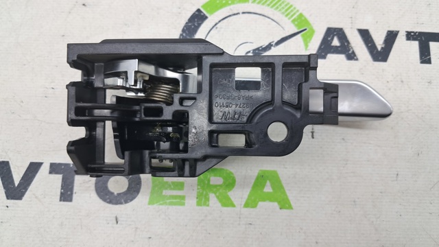 Ручка дверей лівих, внутрішня, перед/зад 6920606160C0 TOYOTA