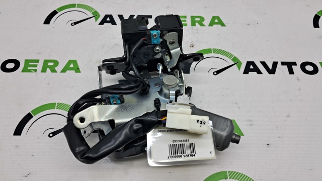 Замок і ручка дверей задка 6935048063 TOYOTA