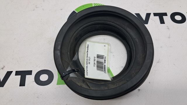 Заливна горловина бензобака 7729178010 TOYOTA