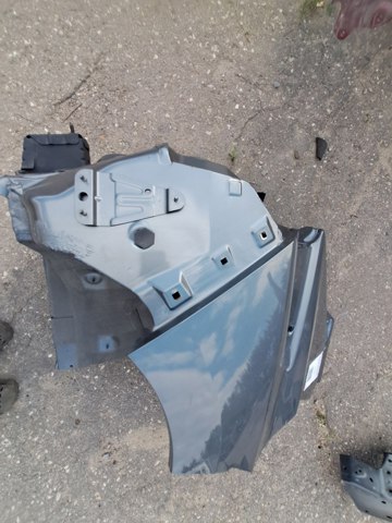 Крило праве заднє 781125SA0A NISSAN