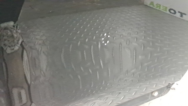 Дверка передня права 801006FL0A NISSAN