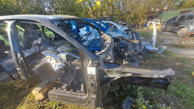 Лонжерон рами передній правий 80A803104TASTL VAG