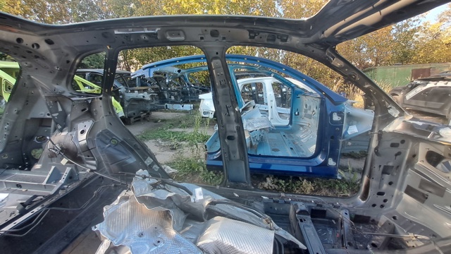 Поріг зовнішній лівий 80A809847STL VAG