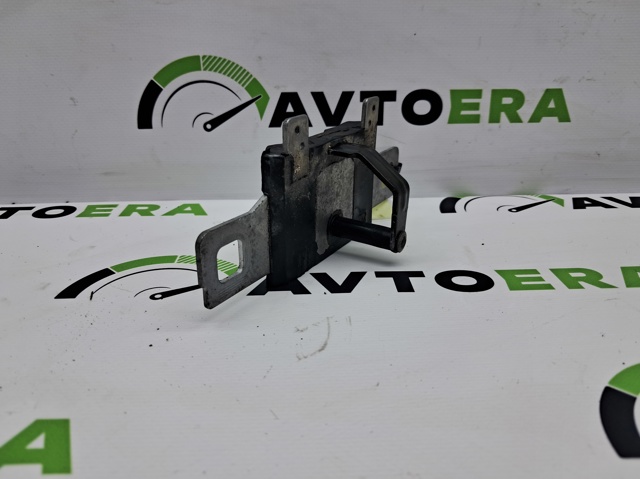 Зацеп замку кришки багажника 80A827507 VAG