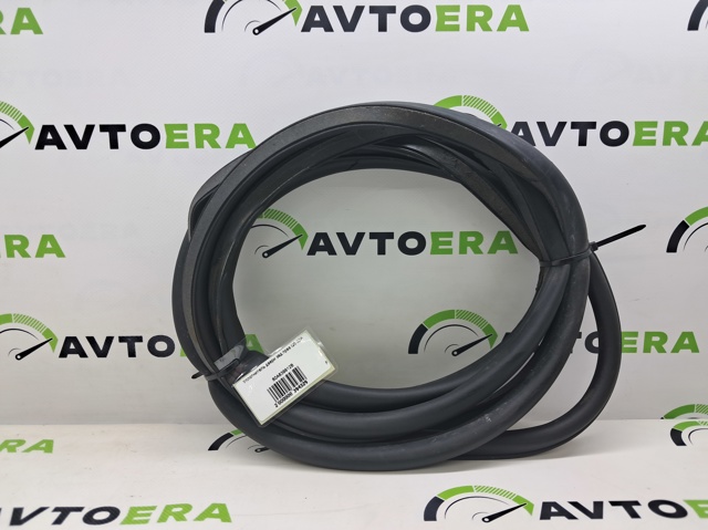 Ущільнювач двері передньої (на кузові) 80A839912B VAG