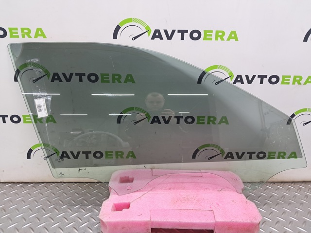 Скло передньої правої двері 80A845202A VAG