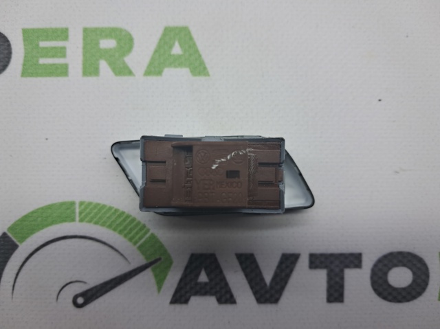 Кнопка центрального замка 80A9621085PR VAG