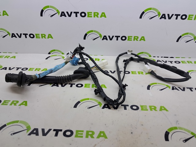 Джгут проводів задніх дверей 81822SG001 SUBARU