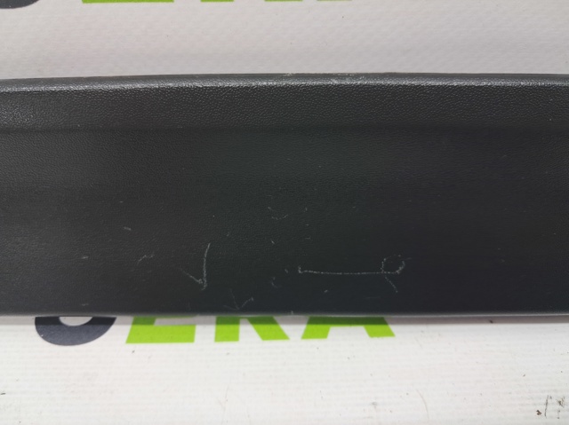 Накладка задніх дверей 828774BA0A NISSAN
