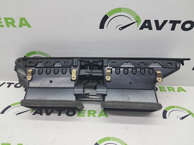 Решітка повітропровода 83B8209036PS VAG