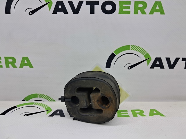 Подушка кріплення глушника 8D0253147E VAG