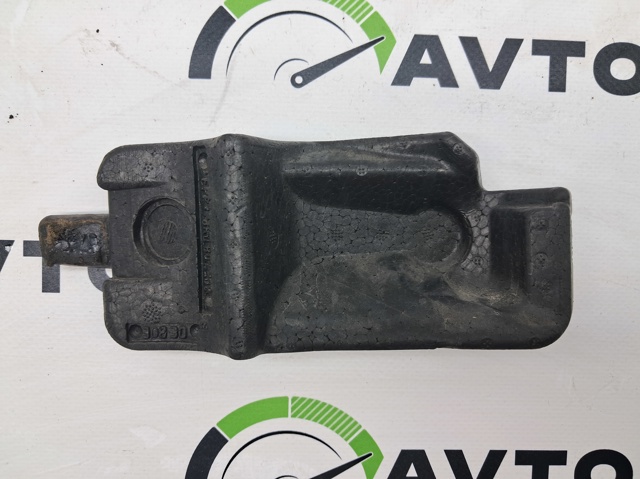 Абсорбер бампера заднього 8R0807252 VAG