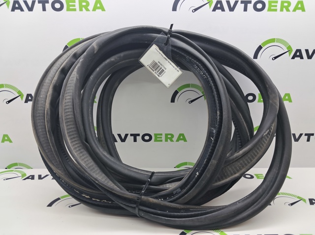 Ущільнювач кришки багажника 8R0827705E VAG
