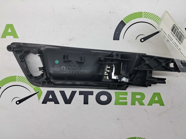 Ручка задньої двері внутрішня ліва 8R0839019A6PS VAG