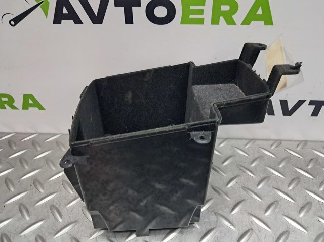 Скринька речової центральної консолі (підлокітника) 8R08649814PK VAG