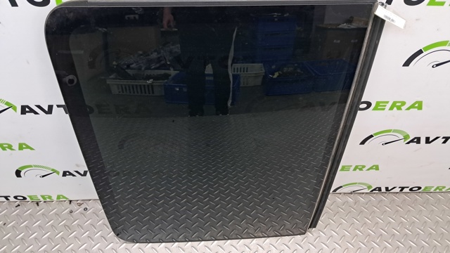 Кришка люка даху, задня 8R0877056 VAG
