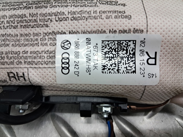 Подушка переднього сидіння 8R0880242D VAG