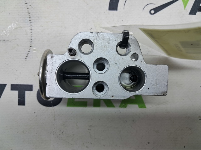 Клапан розширювальний 8T0820679A VAG