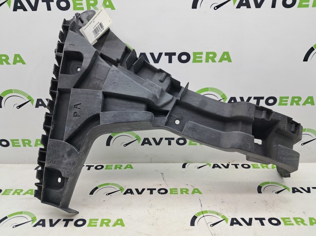 Напрямна заднього бампера, права 8U0807454B VAG