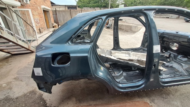 Бічна частина задні праві 8U0809838A VAG
