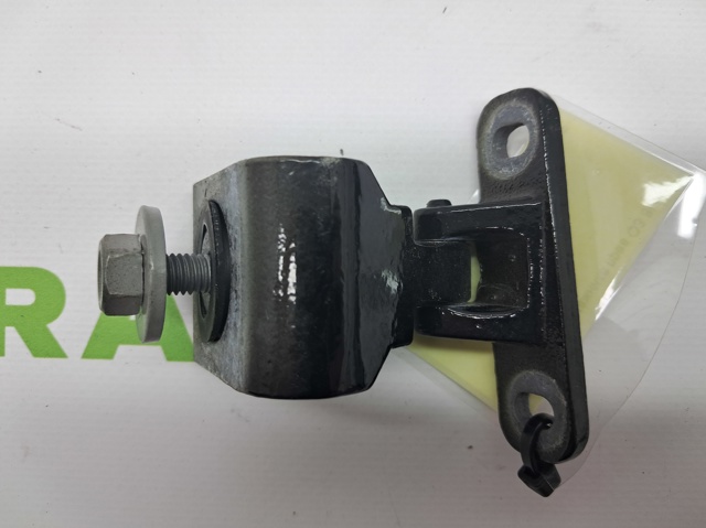 Петля багажника 8U0827300D VAG
