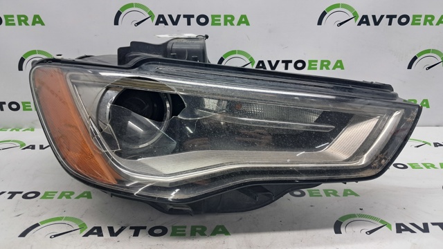 Фара передня права 8V0941044B VAG