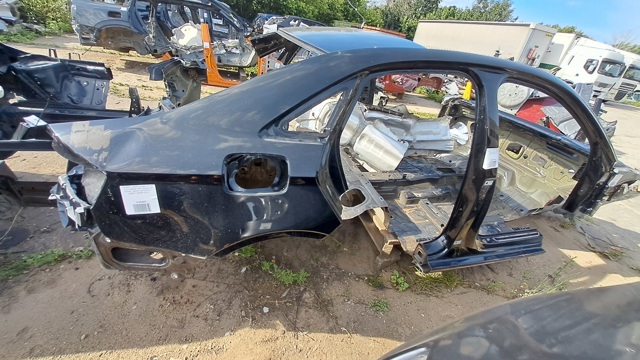 Крило праве заднє 8V5809838 VAG