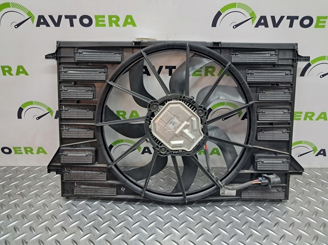 Облицювання рамки радіатора 8W0121207B VAG