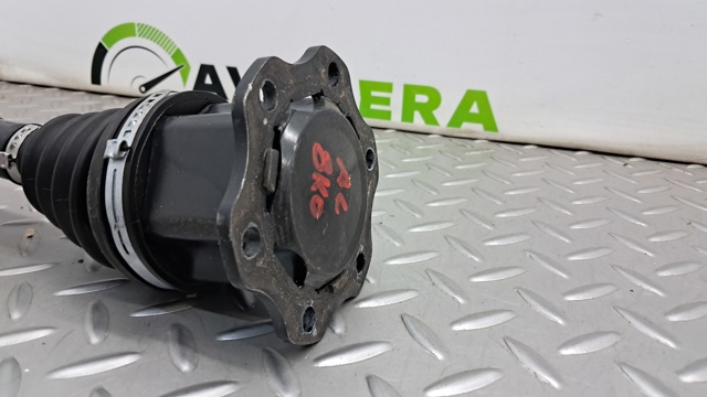 Вісь передня 8W0407271 VAG