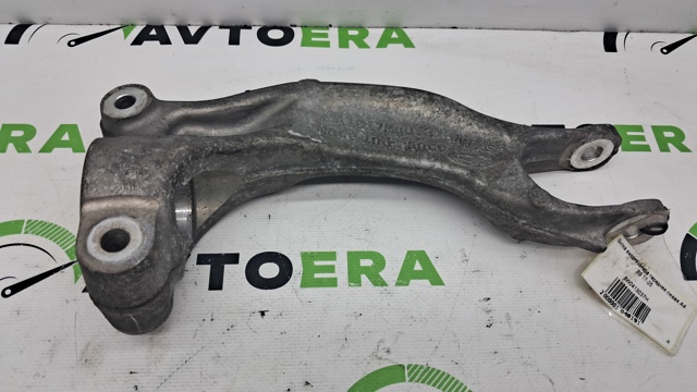 Вилка нижня амортизатора переднього, ліва 8W0413037H VAG
