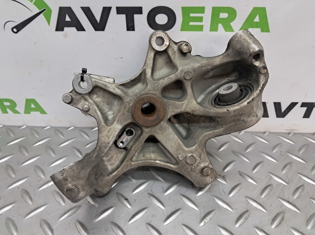 Цапфа поворотного кулака 8W0505431S VAG