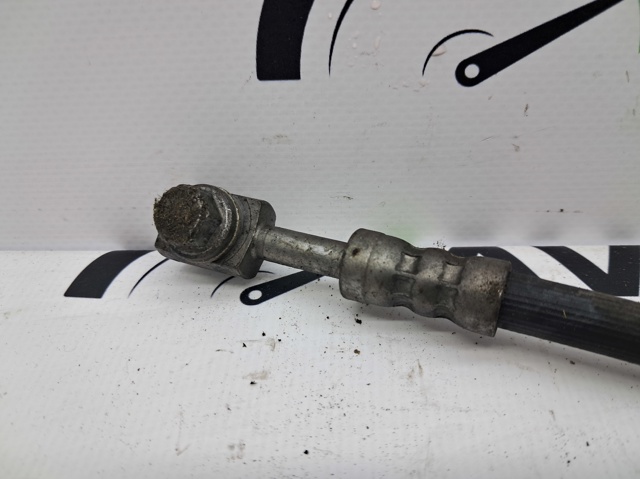 Гнучка гальмівна трубка задня 8W0611775C VAG