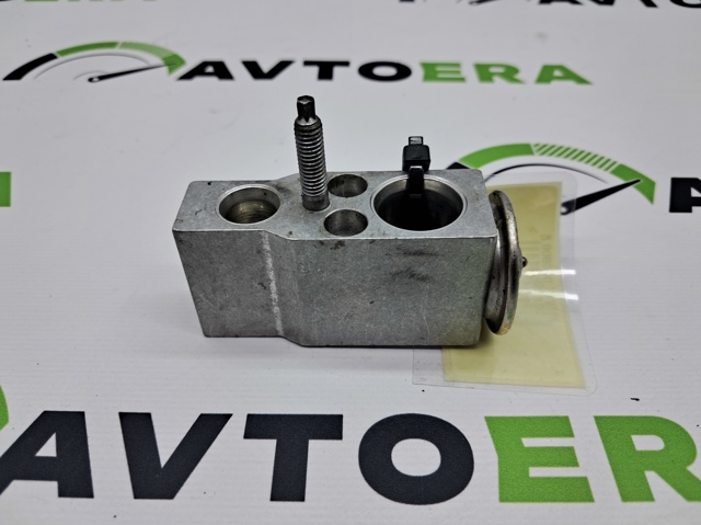 Клапан TRV, кондиціонера 8W0816679 VAG