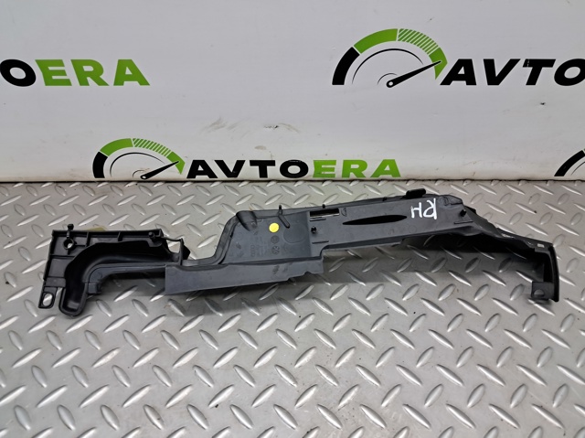 Заглушка жабо збоку 8W0821170C VAG