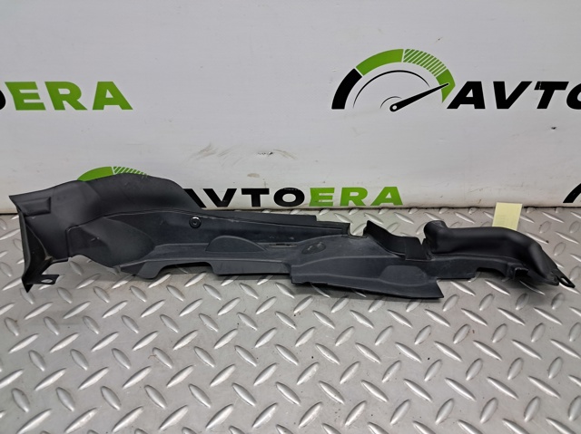 Заглушка жабо збоку 8W0821170C VAG