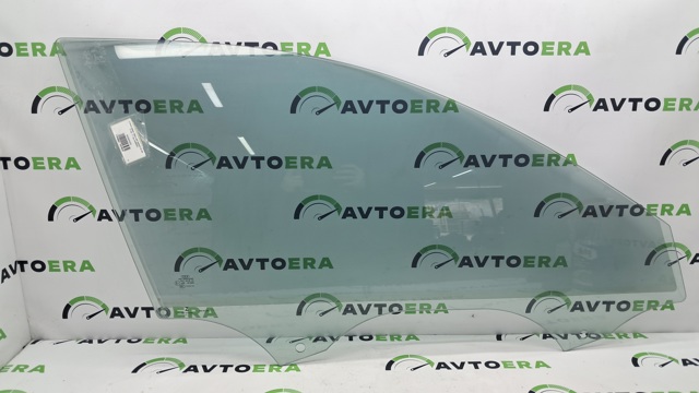 Скло передньої правої двері 8W0845202 VAG