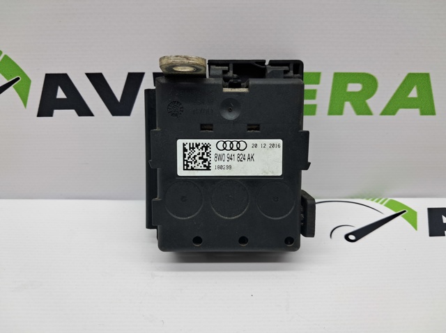 Коробка запобіжників 8W0941824AK VAG