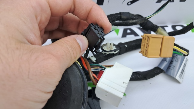 Джгут проводів задніх дверей 8W0971687AD VAG