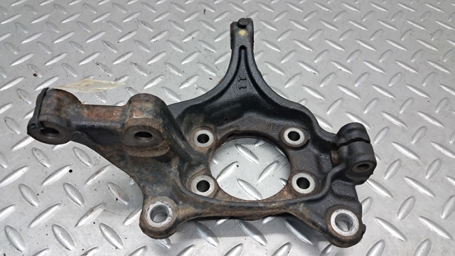 Цапфа поворотного кулака B45A33021 MAZDA