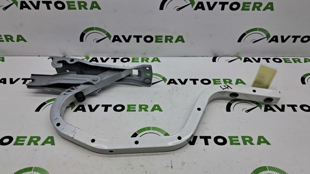 Петля багажника B45A52720B MAZDA