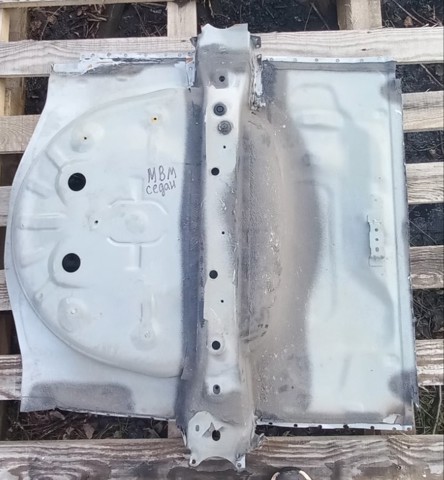 Ніша запаски B4YA53750 MAZDA