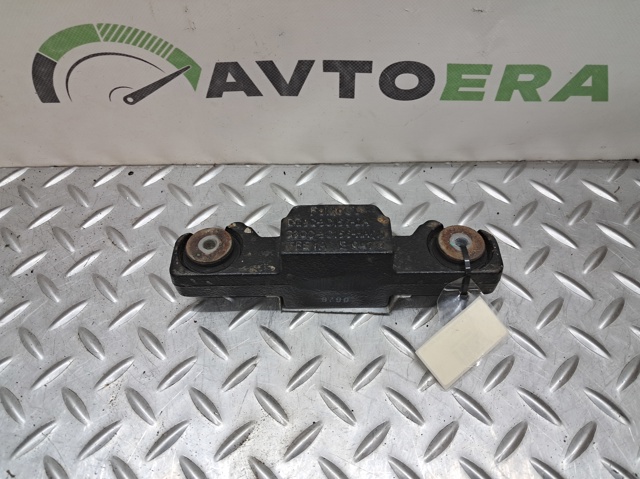 Кронштейн передньої балки DG9Z3F690C FORD