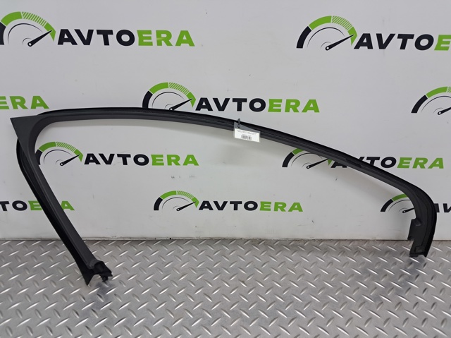 Пластик DS7Z5451752AA FORD