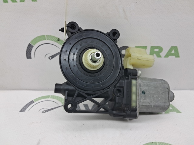 Мотор склопідйомника дверей задніх, правих FT4Z5823394A FORD