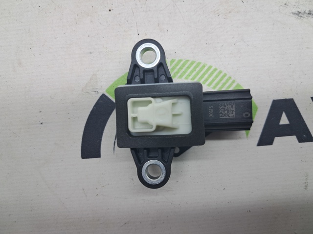Датчик AIRBAG передній G46C57KC0A MAZDA