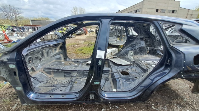 Отвір передніх лівих дверей G60235NAMA NISSAN