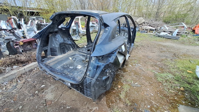 Крило праве заднє G81005NAMA NISSAN
