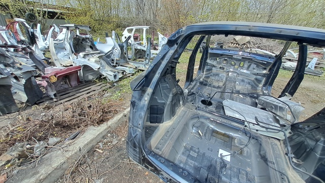 Крило заднє ліве G81015NAMA NISSAN